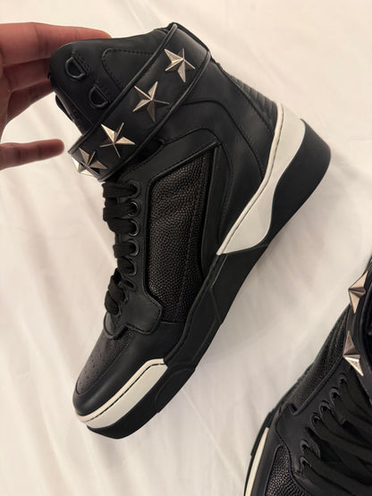 Givenchy Tyson Black