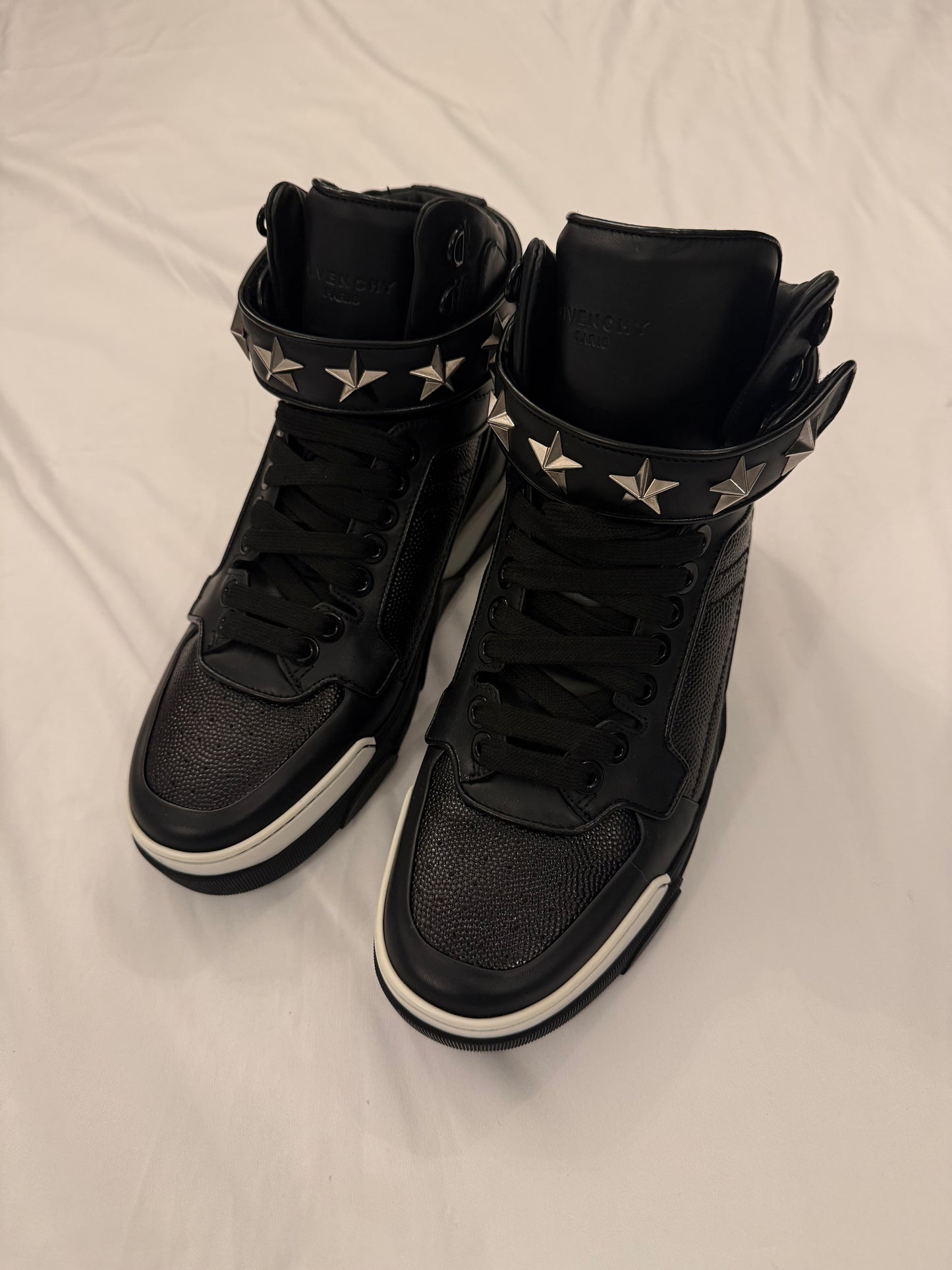 Givenchy Tyson Black