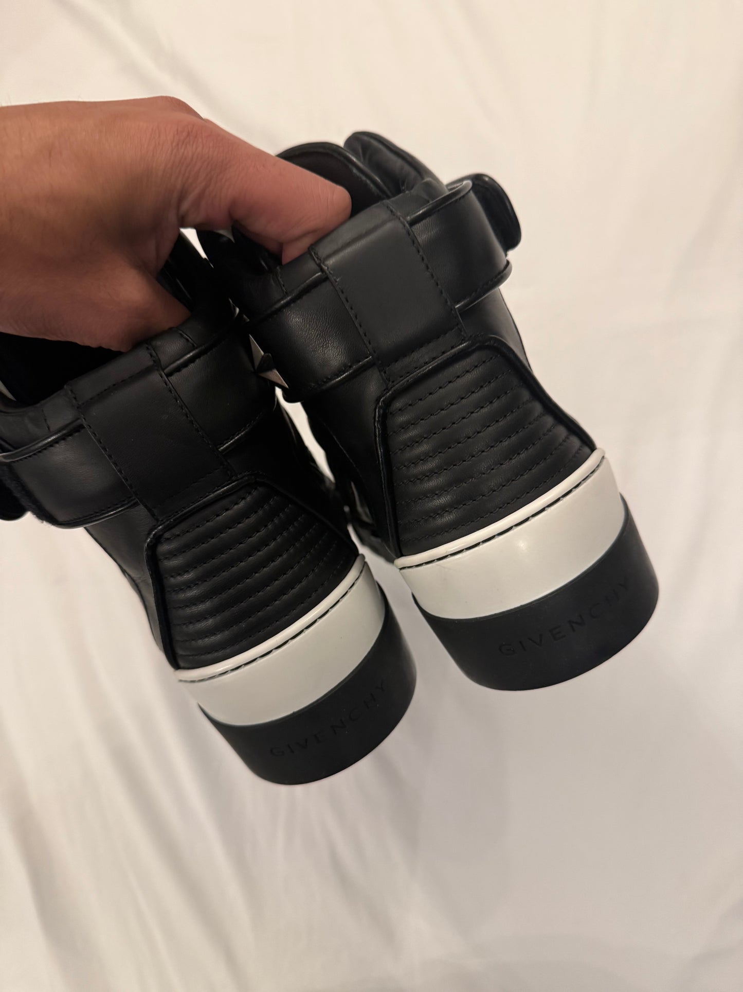 Givenchy Tyson Black